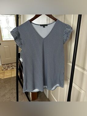 Adrianna Papell Navy & White Gingham V-Neck Cap Sleeve Blouse 🛞